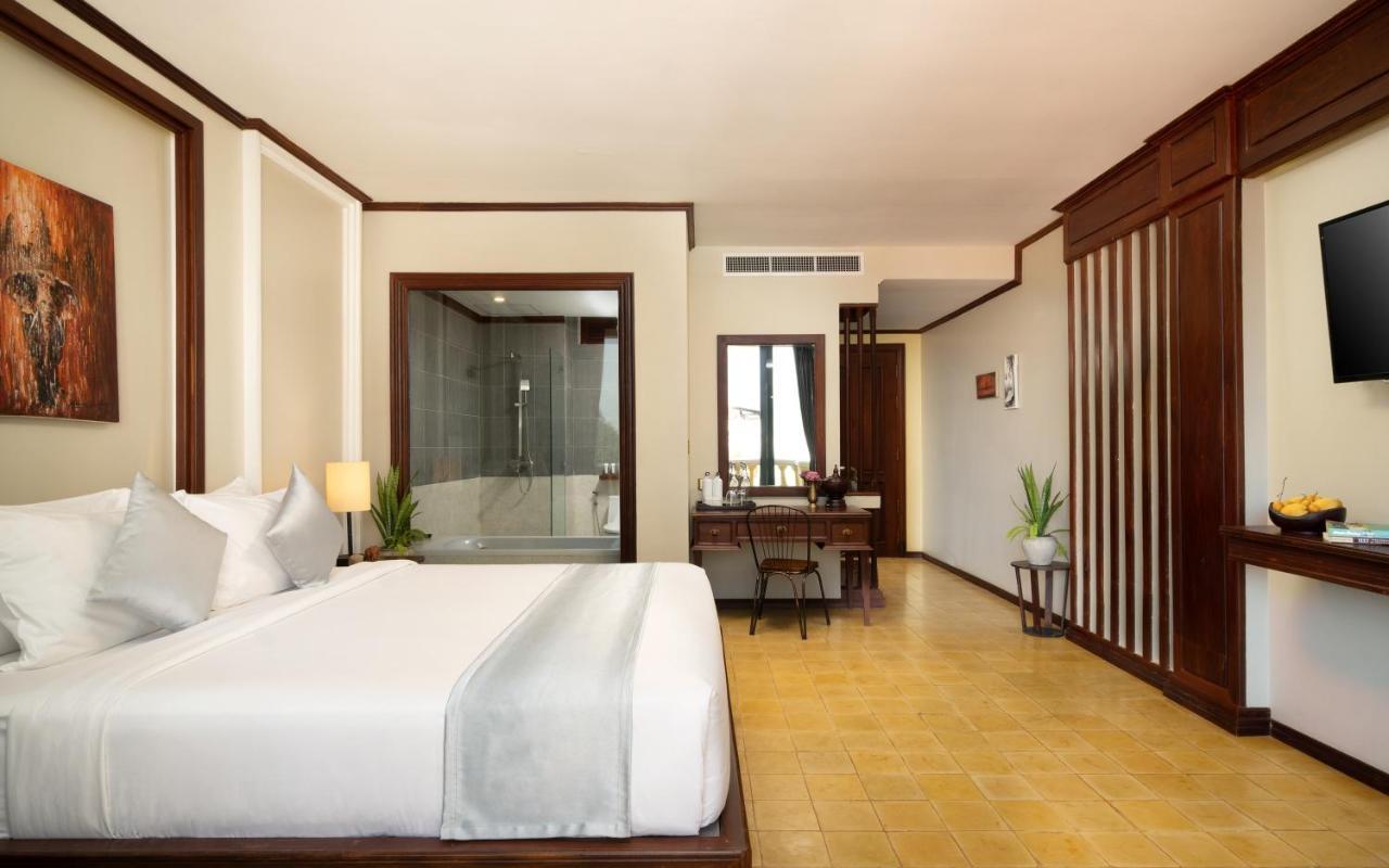 The Elephant Siem Reap Exterior photo