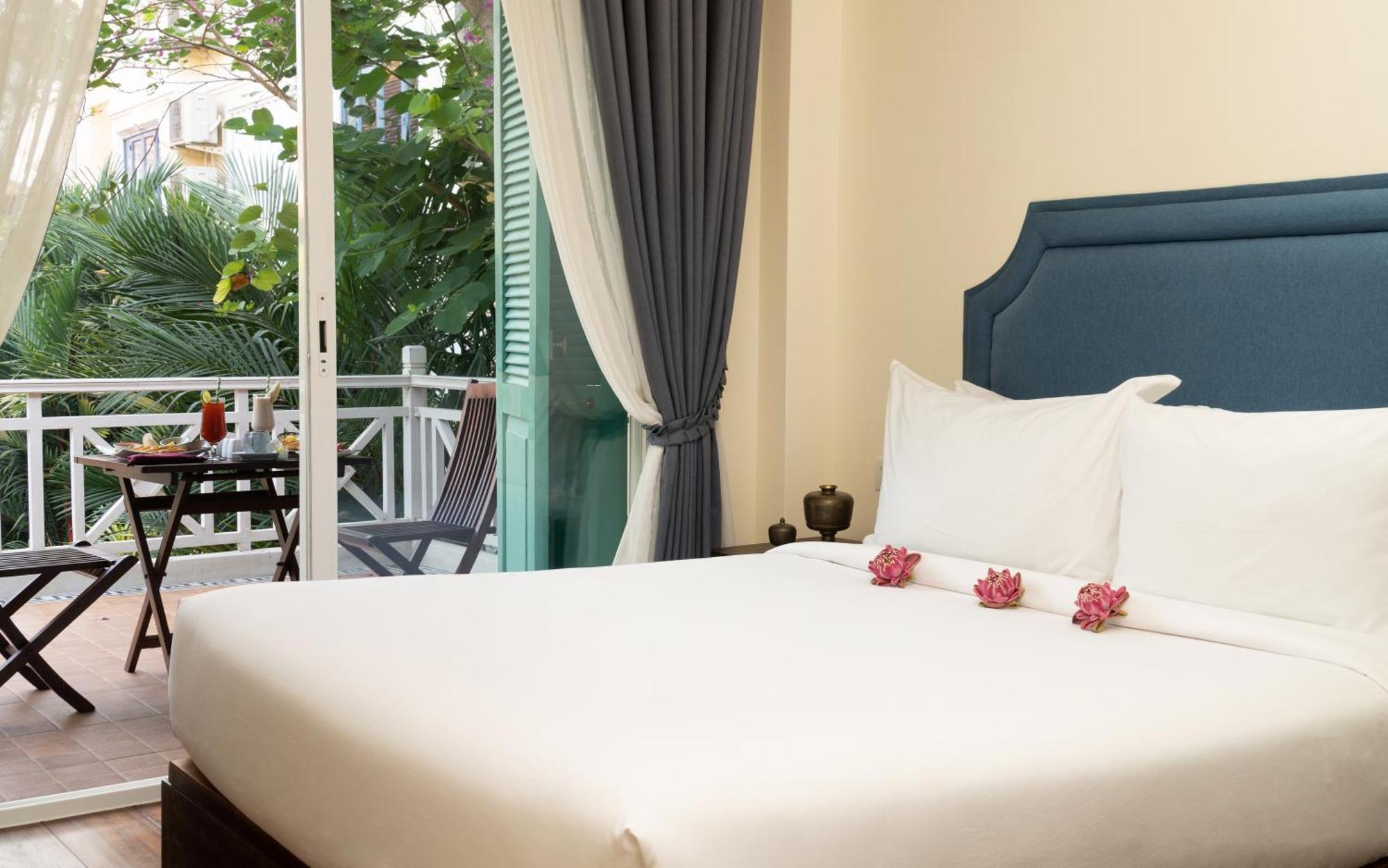 The Elephant Siem Reap Exterior photo