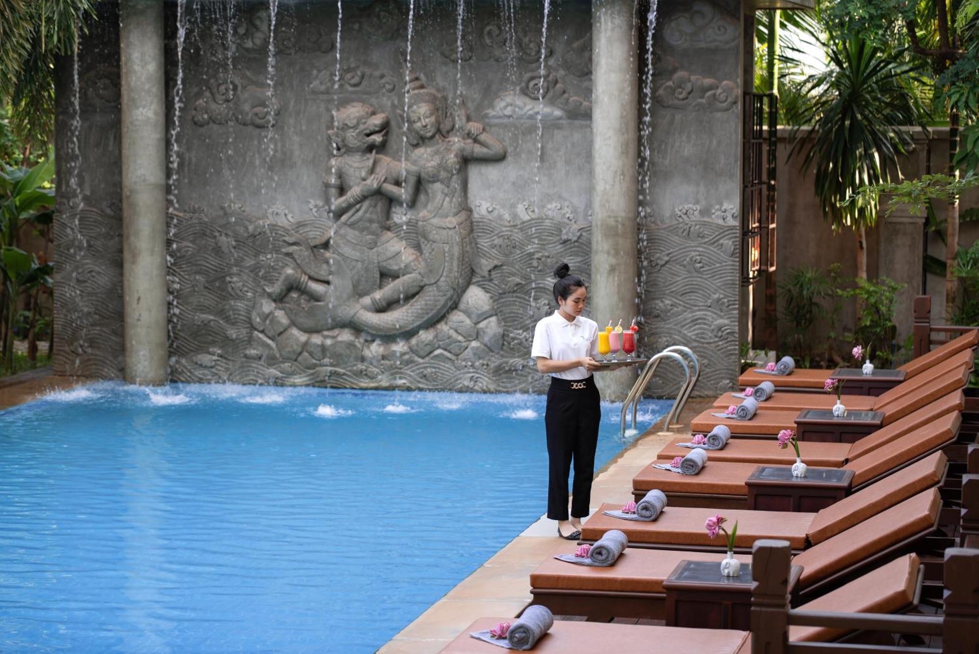The Elephant Siem Reap Exterior photo