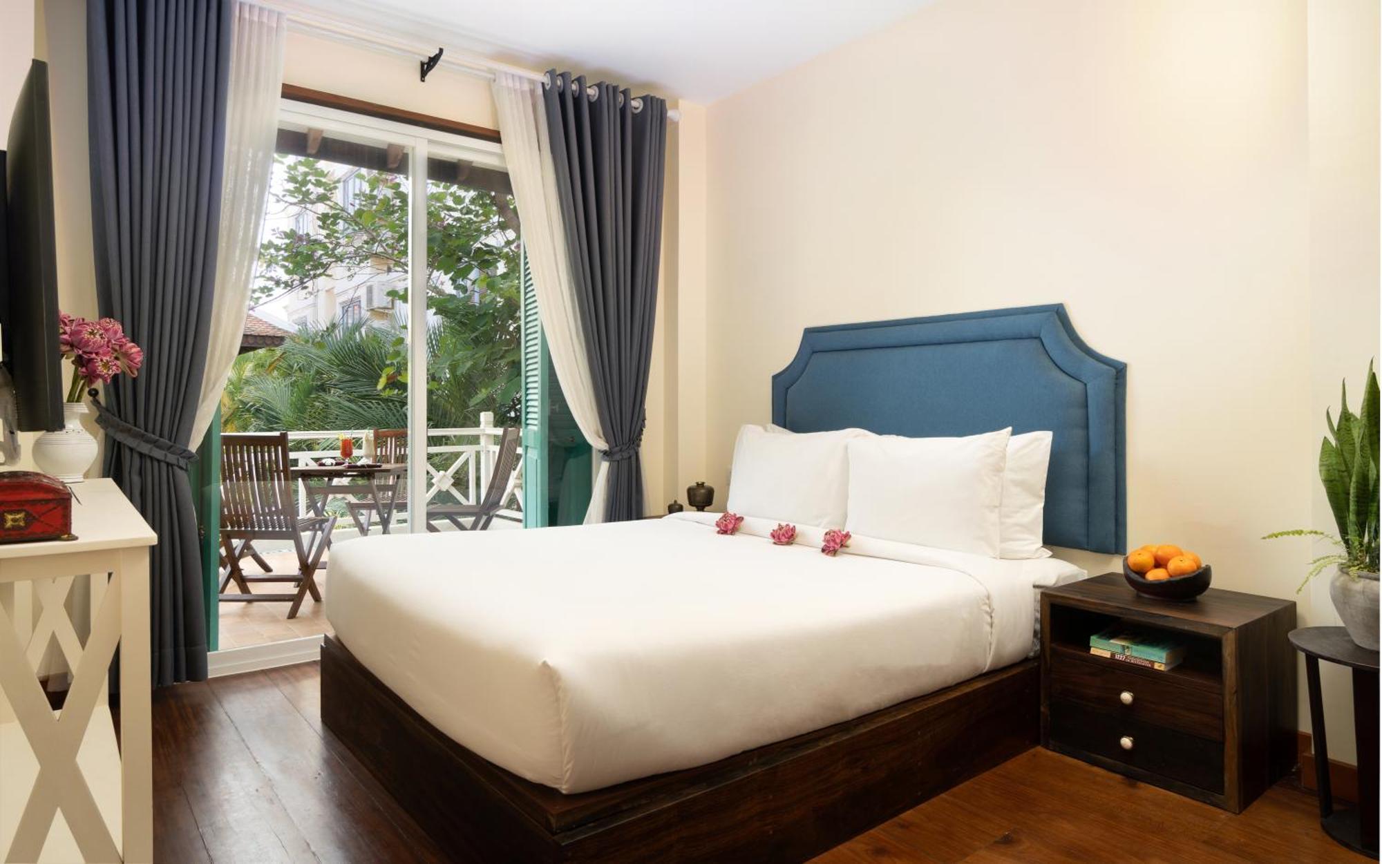 The Elephant Siem Reap Exterior photo