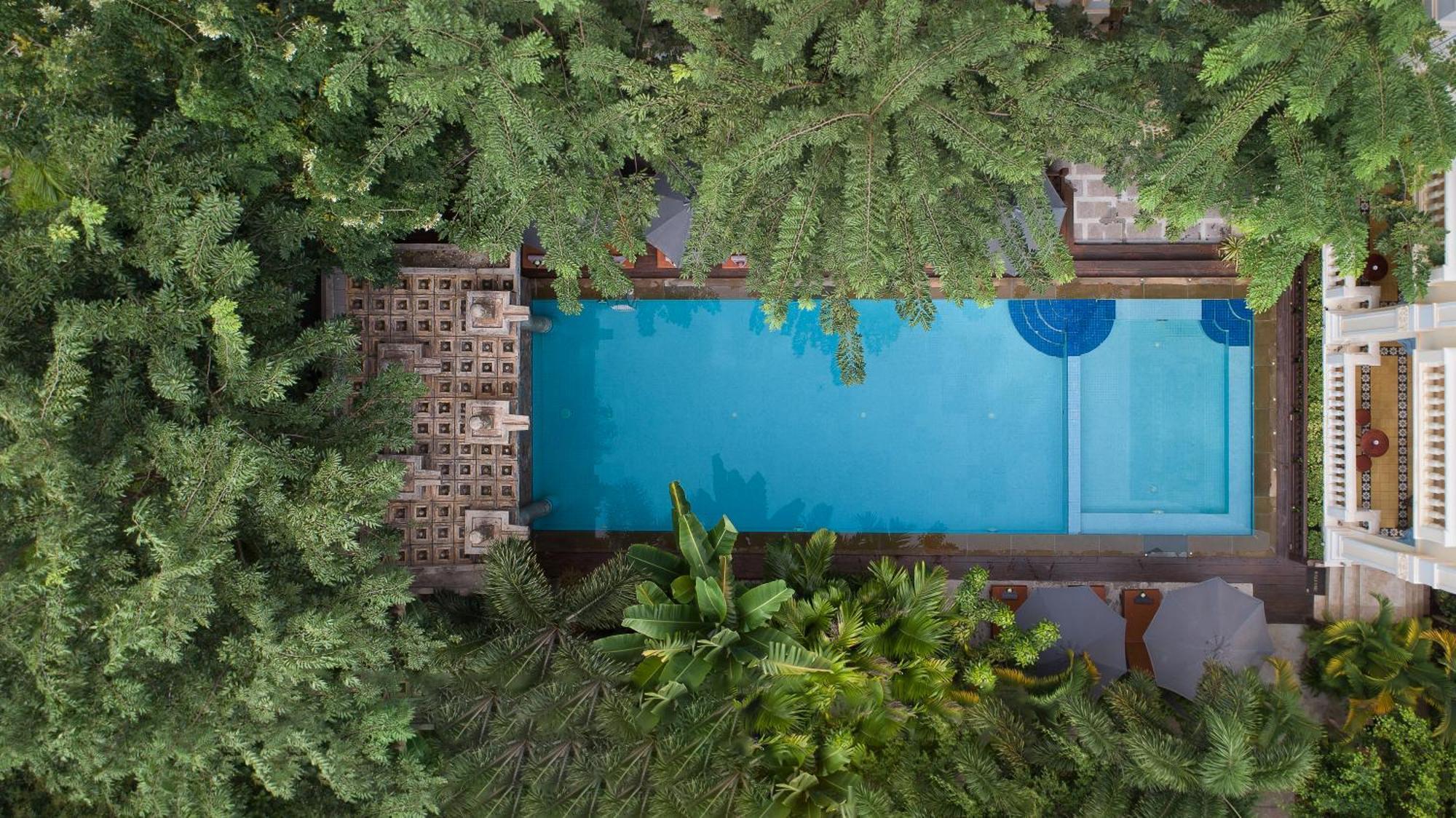 The Elephant Siem Reap Exterior photo